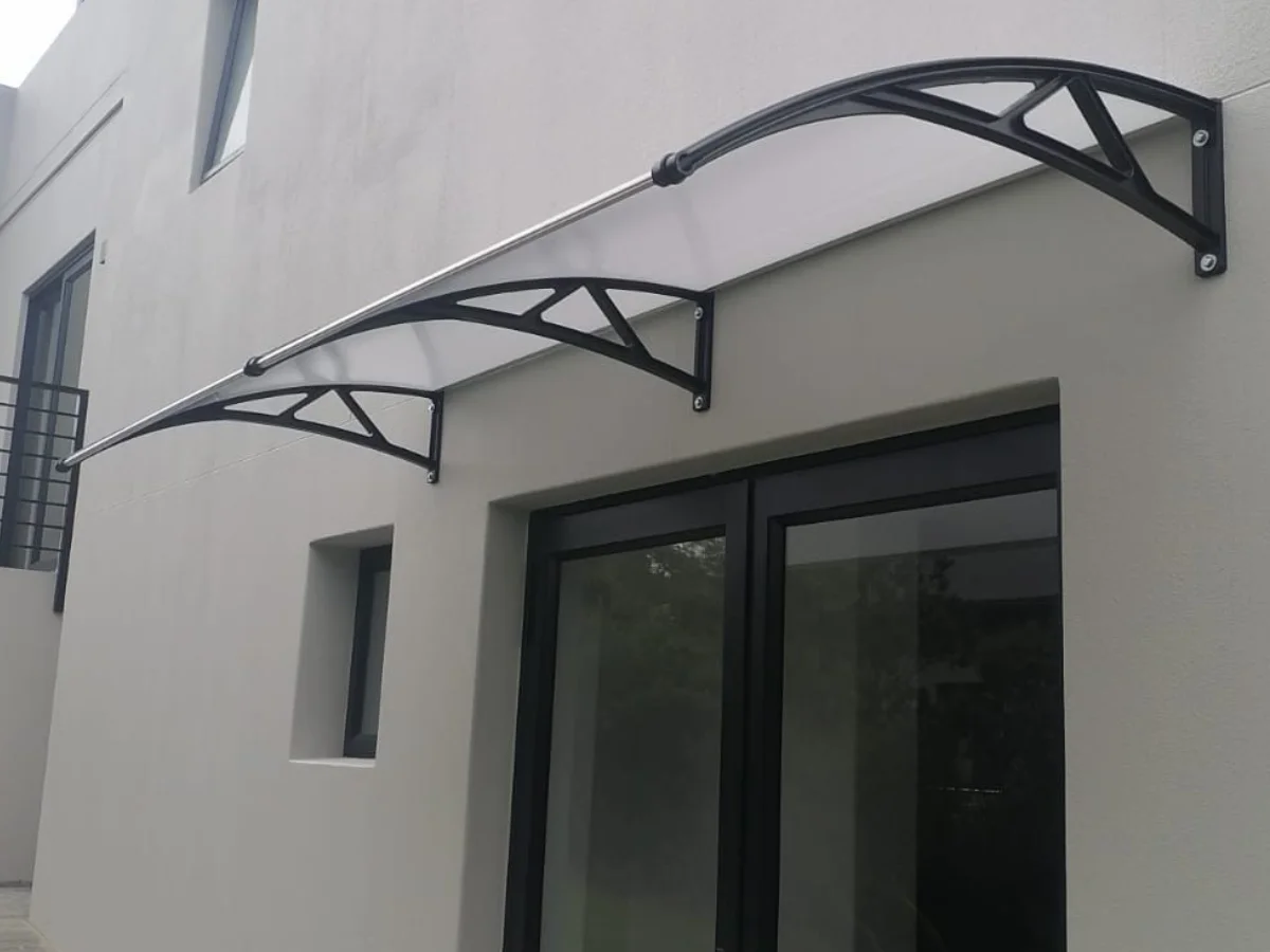 Louvre Roof Pergola - Adjustable louvre roofing system